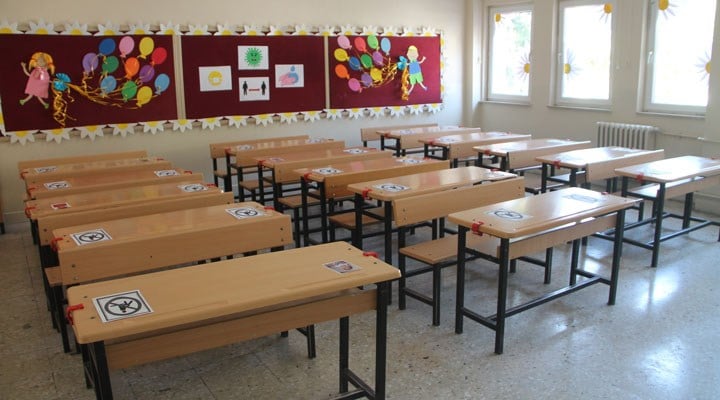 Rüyada Okul Görmek Ne Anlama GelirRüyada okul görmek, kişinin hayatında öğrenme, gelişim, tecrübe kazanma ve olgunlaşma sürecine işaret eden önemli bir rüya sem ...